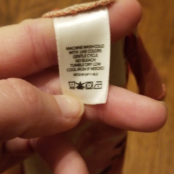 Sold in bundle! Bell bottoms/vintage style top - Picture 4 of 8